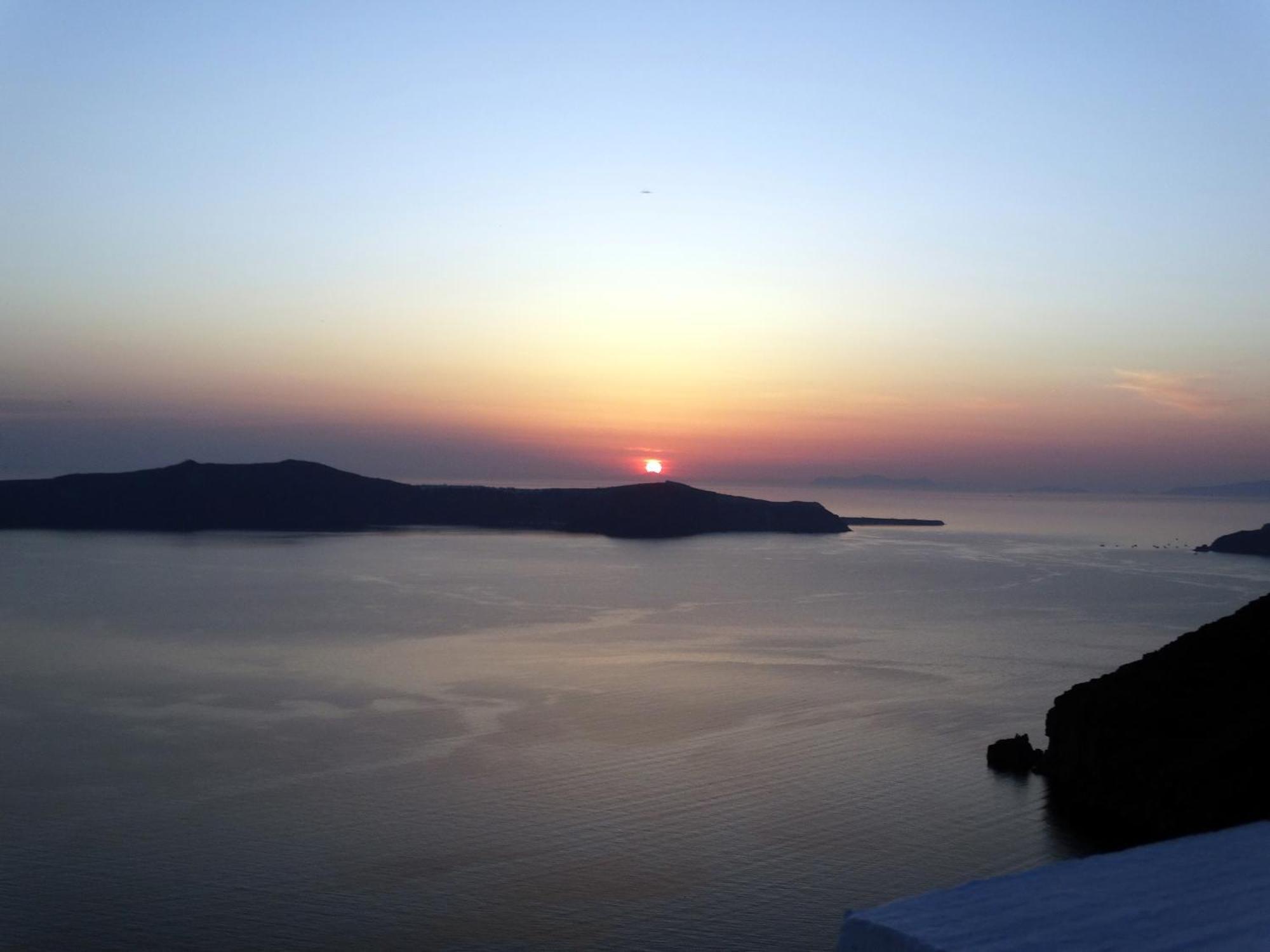 Yposkafo Suites - Villa - Santorini Firá Buitenkant foto