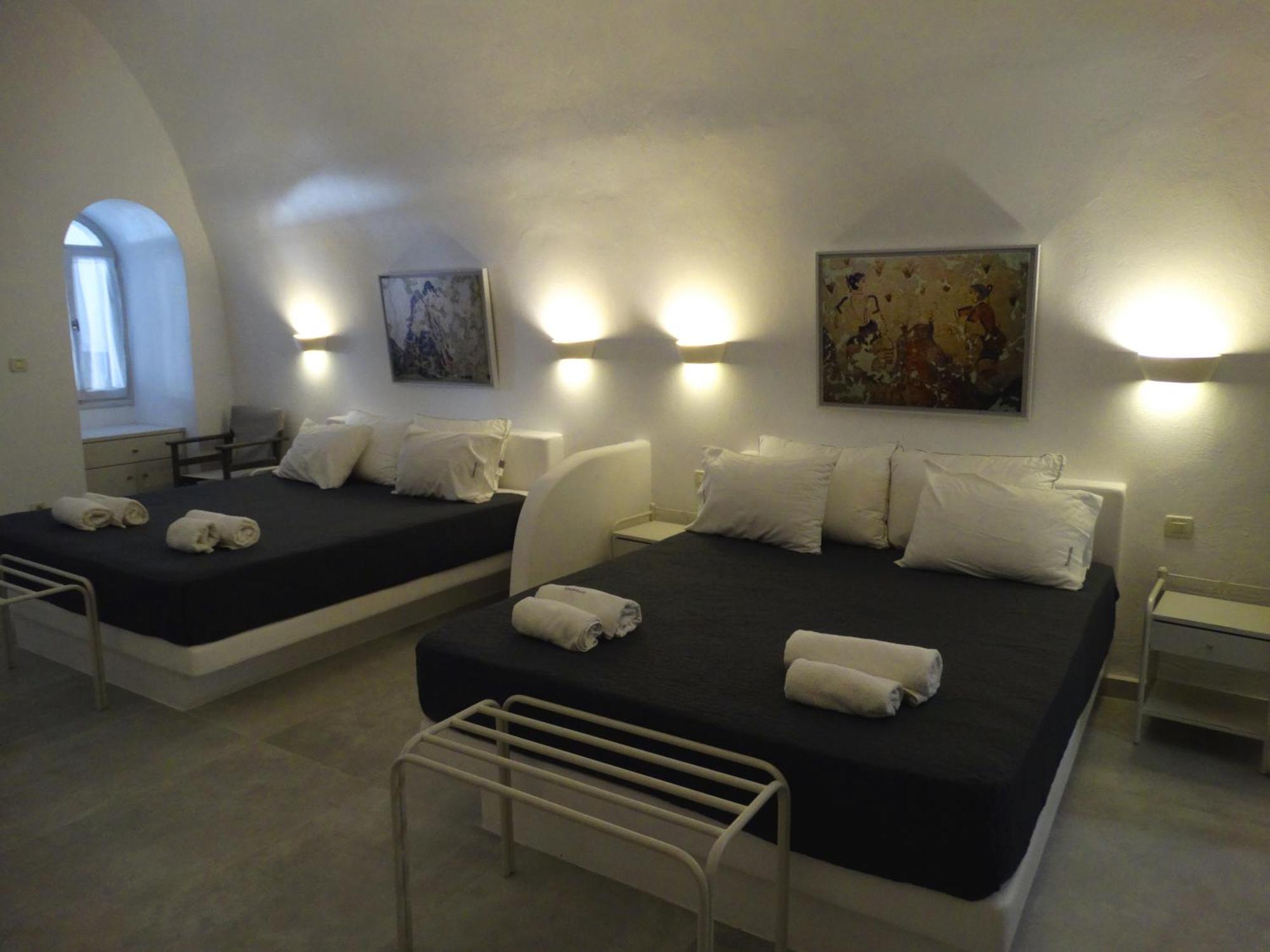 Yposkafo Suites - Villa - Santorini Firá Buitenkant foto