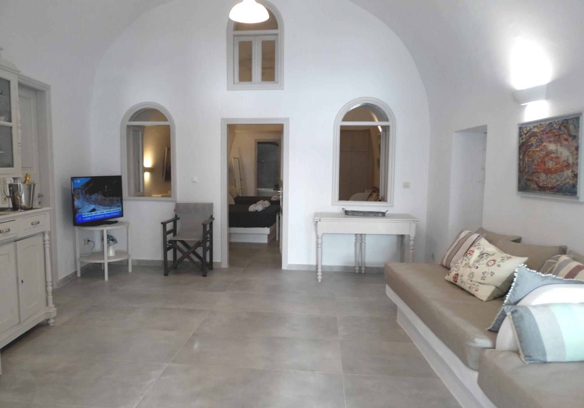 Yposkafo Suites - Villa - Santorini Firá Buitenkant foto